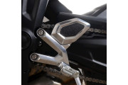 Triumph Trident (660) '21- Boot Guard 2-piece (heel plates)